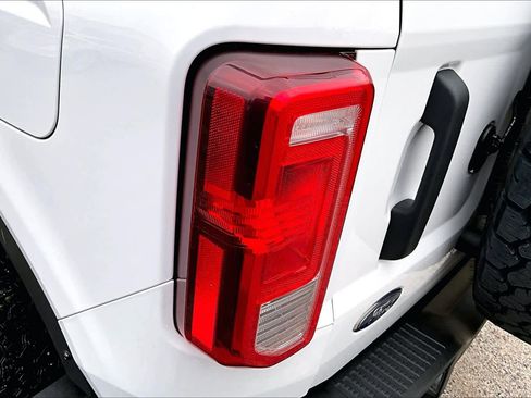 Used 2023 Ford Bronco Black Diamond AWD/4WD image 28