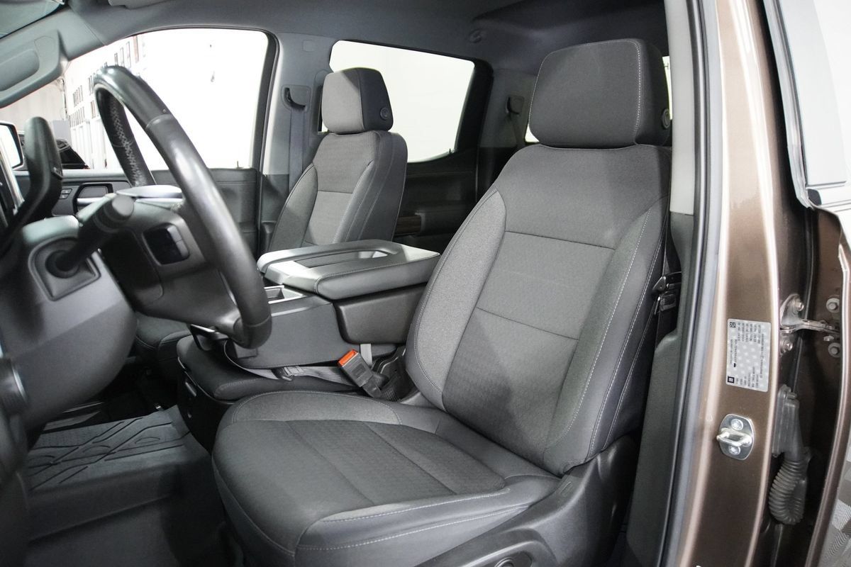 Used 2019 Chevrolet Silverado 1500 LT Trail Boss w/ Convenience Package AWD/4WD image 11
