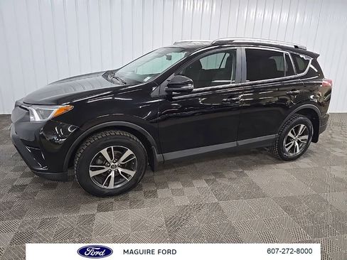 Used 2018 Toyota RAV4 XLE w/ Plus Extra Value Package AWD/4WD image 7