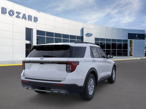 New 2026 Ford Explorer Active w/ Active Comfort Package image 8