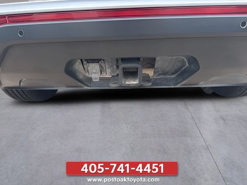 Used 2023 Volkswagen Atlas Cross Sport SE FWD image 33