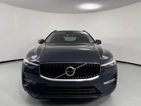 Used 2022 Volvo XC60 B5 Momentum w/ Advanced Package AWD/4WD image 2