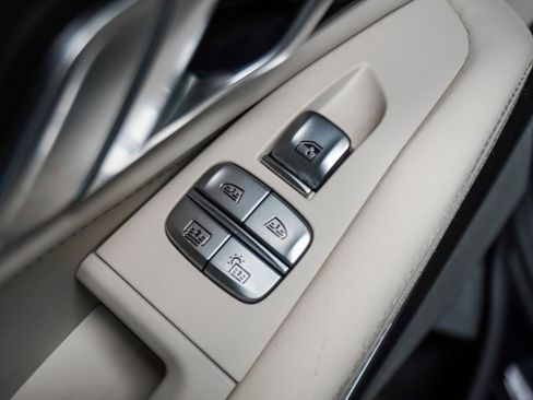 Used 2022 BMW X7 M50i w/ Dynamic Handling Package image 23