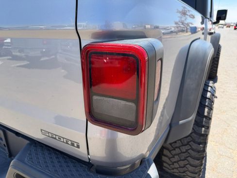 Used 2020 Jeep Gladiator Sport w/ Quick Order Package 24S AWD/4WD image 29