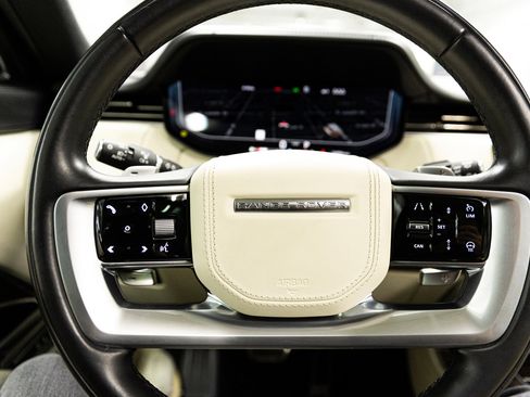 Used 2023 Land Rover Range Rover SE image 15