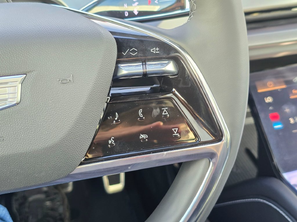 New 2027 Cadillac Vistiq Luxury AWD/4WD image 29