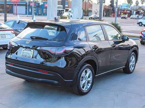 Used 2023 Honda HR-V LX image 5