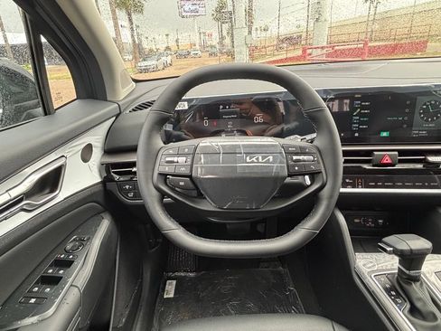 New 2026 Kia Sportage SX FWD image 11