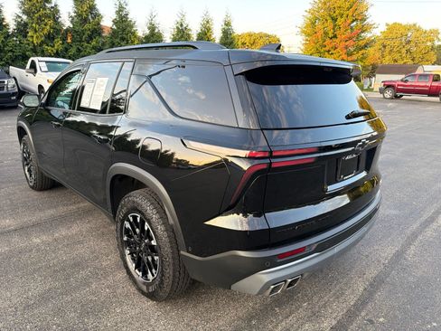 Used 2025 Chevrolet Traverse Z71 w/ Enhanced Driving Package AWD/4WD image 3