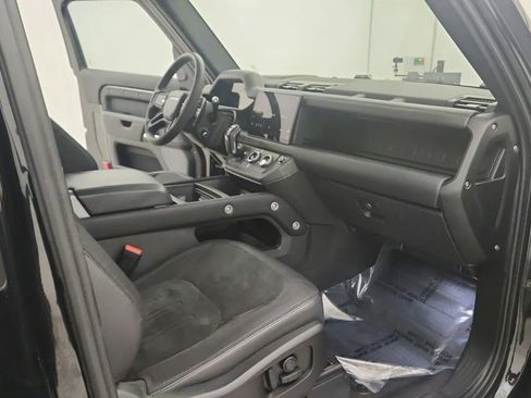 Used 2022 Land Rover Defender 90 V8 image 35