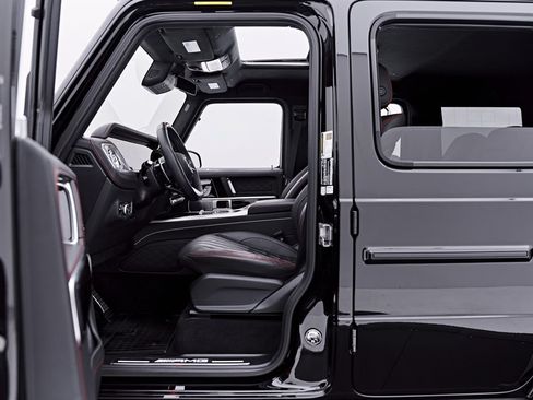 Used 2025 Mercedes-Benz G 63 AMG 4MATIC image 38