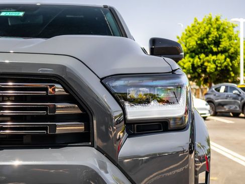 Used 2026 Toyota 4Runner Platinum AWD/4WD image 4
