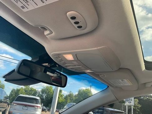 Used 2015 Ford Edge Titanium w/ Equipment Group 302A FWD image 14