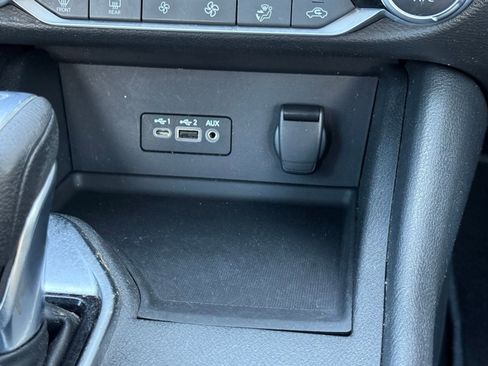 Used 2020 Nissan Sentra SV image 23