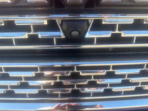 Used 2023 GMC Sierra 2500 Denali w/ Denali Ultimate Package image 10