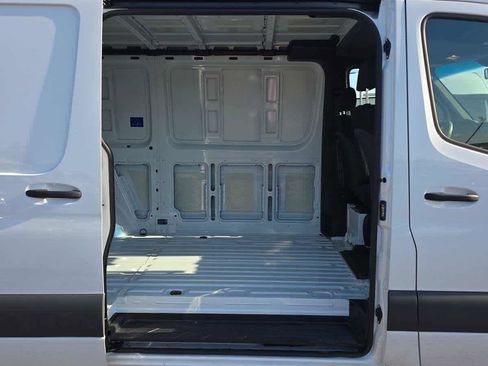 Used 2025 Mercedes-Benz Sprinter 2500 image 12