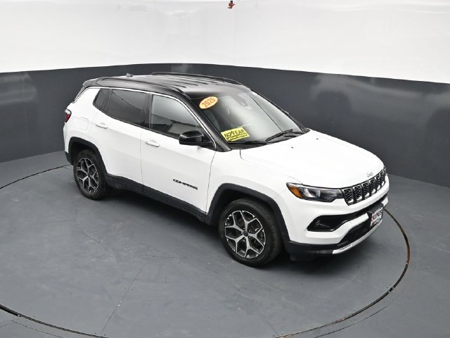 Used 2025 Jeep Compass Limited AWD/4WD image 43
