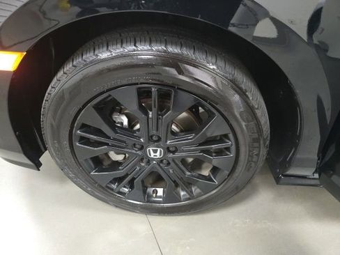 Used 2025 Honda Odyssey Sport-L image 18