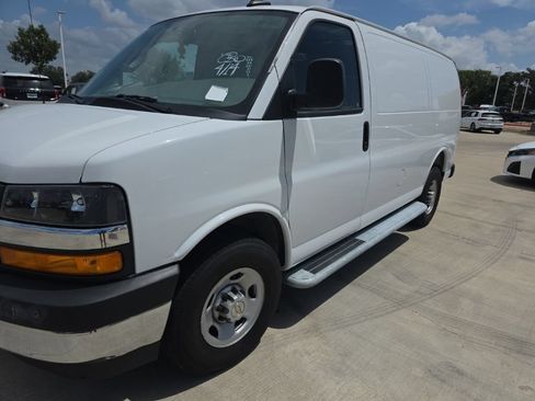 Used 2025 Chevrolet Express 2500 w/ Driver Convenience Package RWD image 1