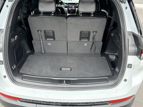 New 2025 Jeep Grand Cherokee L Limited w/ Luxury Tech Group II image 8