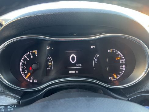 Used 2018 Jeep Grand Cherokee Laredo image 18