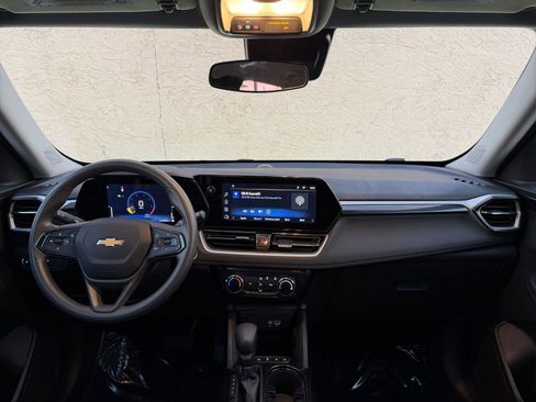 Used 2025 Chevrolet TrailBlazer LT image 31