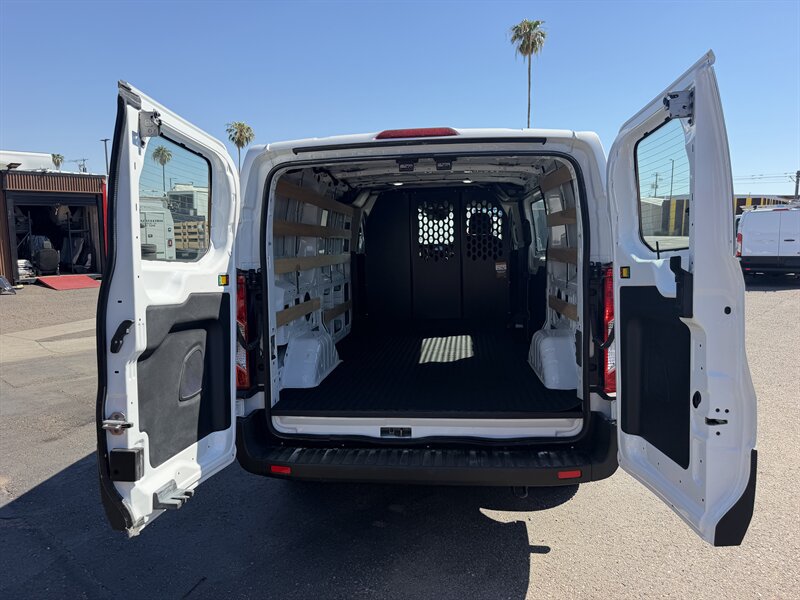 Used 2025 Ford Transit 250 Low Roof w/ Exterior Upgrade Package RWD image 8