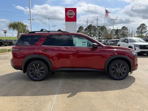 New 2026 Nissan Pathfinder SL image 6