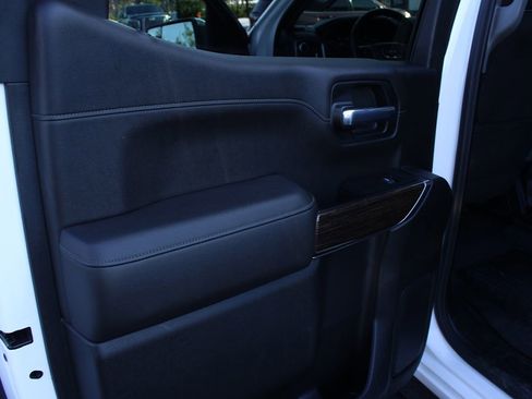 Used 2019 GMC Sierra 1500 SLE w/ SLE Convenience Package AWD/4WD image 14
