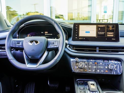 New 2026 INFINITI QX60 Luxe FWD image 16