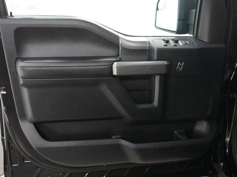 Used 2016 Ford F150 XLT w/ Equipment Group 302A Luxury AWD/4WD image 21