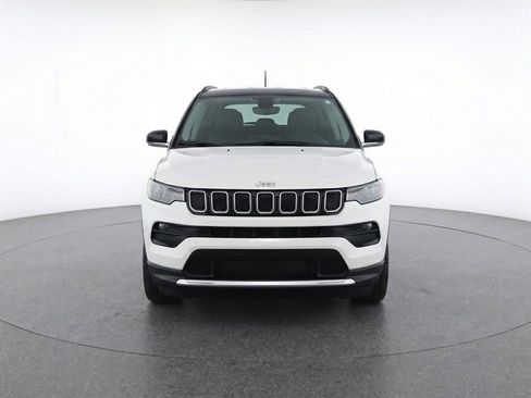 Used 2025 Jeep Compass Limited AWD/4WD image 2
