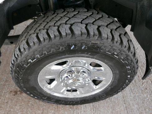 Used 2023 RAM 2500 Tradesman w/ Chrome Appearance Group image 28