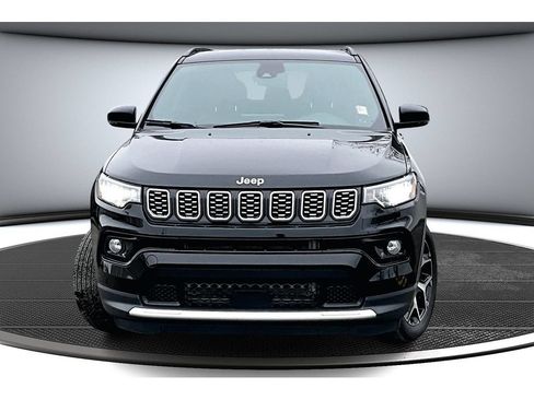 Used 2024 Jeep Compass Limited AWD/4WD image 4