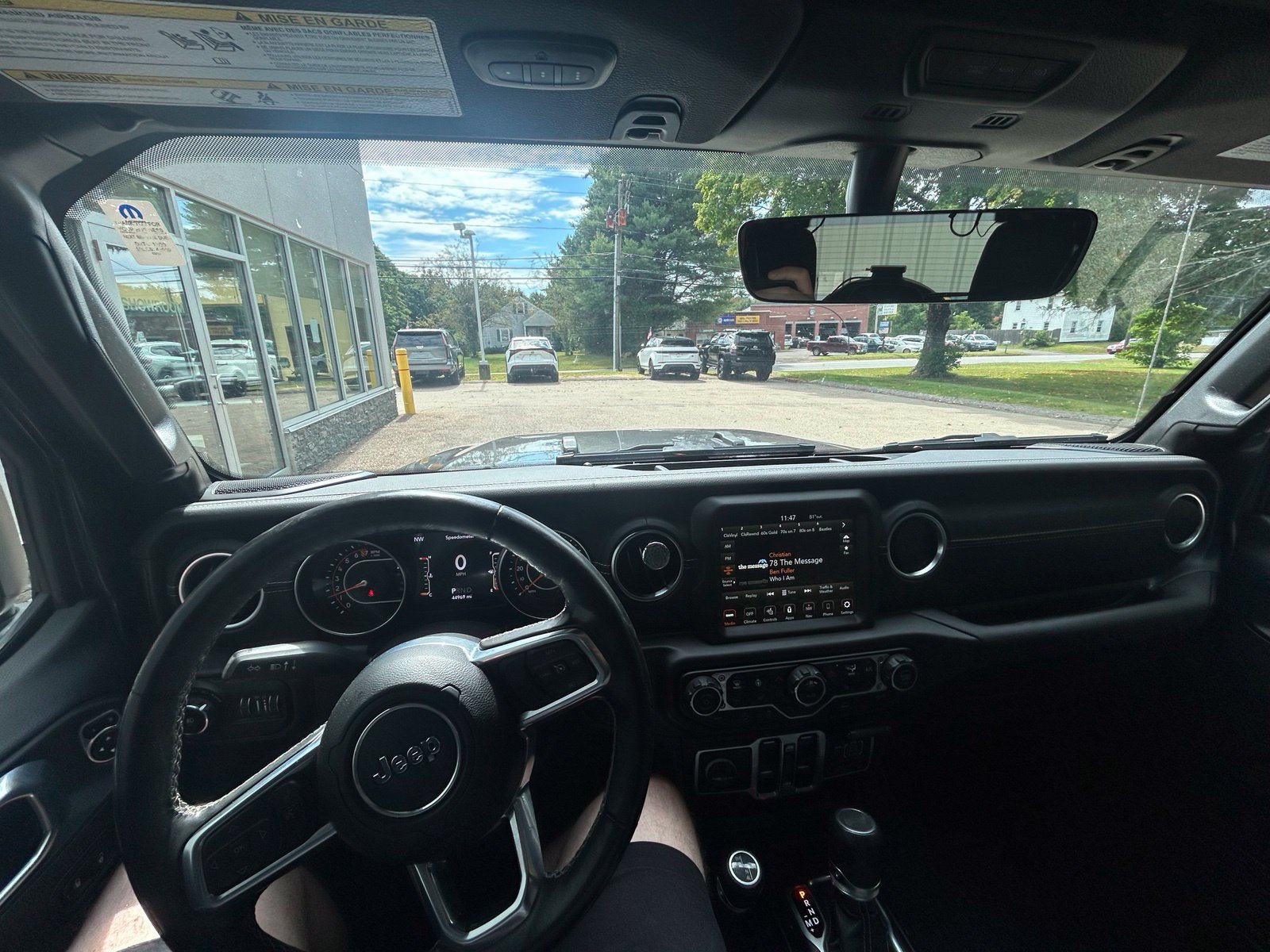 Used 2022 Jeep Wrangler Unlimited Sahara w/ Cold Weather Group AWD/4WD image 14