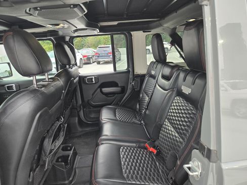 Used 2021 Jeep Wrangler Unlimited Rubicon AWD/4WD image 23