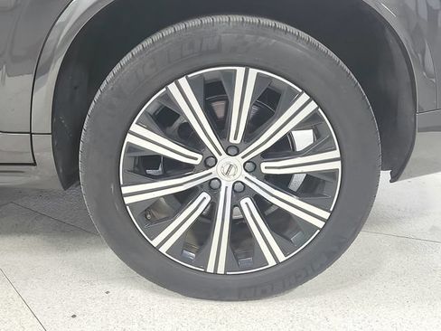 Used 2023 Volvo XC90 B6 Core AWD/4WD image 15