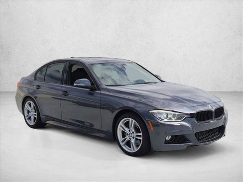 Used 2015 BMW 335i Sedan RWD image 3