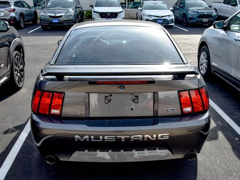 Used 2003 Ford Mustang Mach 1 RWD image 5