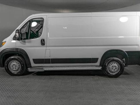 Used 2025 RAM ProMaster 2500 w/ U-Haul Equipment Group FWD image 3