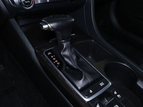 Used 2020 Kia Optima Premium image 31