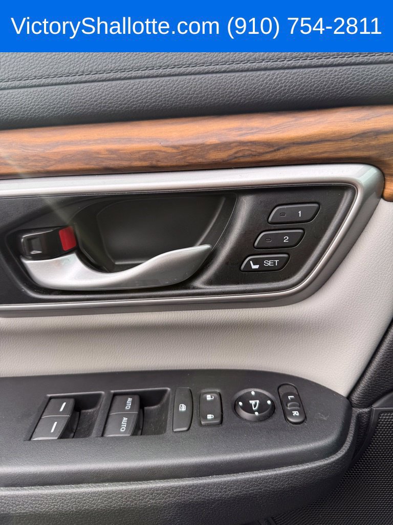 Used 2020 Honda CR-V Touring image 12