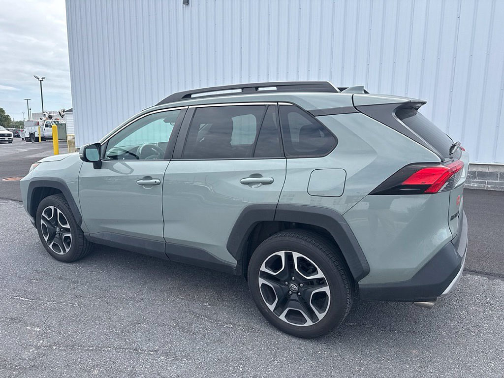 Used 2020 Toyota RAV4 Adventure AWD/4WD image 3