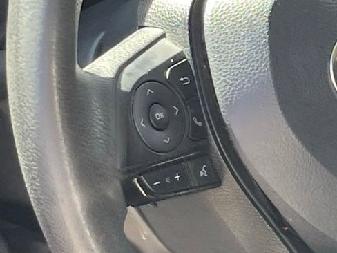 Used 2020 Toyota Corolla LE image 11