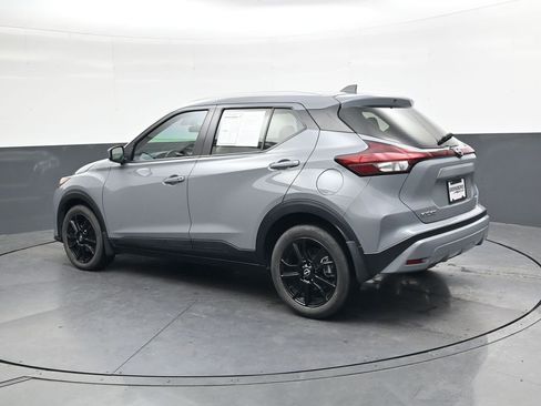 Used 2024 Nissan Kicks SV image 6