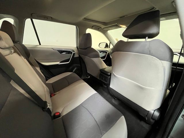 Used 2021 Toyota RAV4 XLE w/ Convenience Package AWD/4WD image 12