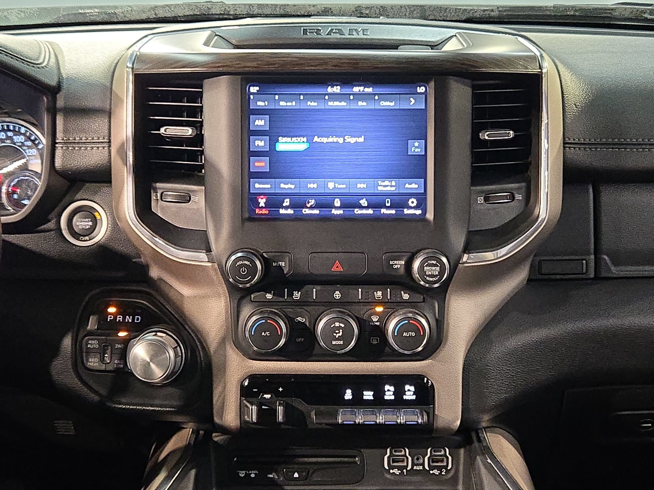 Used 2019 RAM 1500 Laramie AWD/4WD image 16