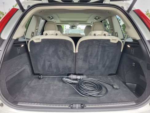 Certified 2024 Volvo XC90 T8 Plus AWD/4WD image 26