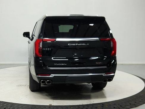 Used 2025 GMC Yukon XL Denali AWD/4WD image 7
