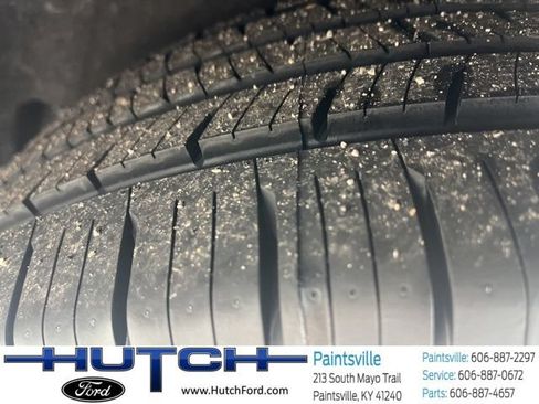 Used 2024 Chrysler Pacifica Touring-L FWD image 17